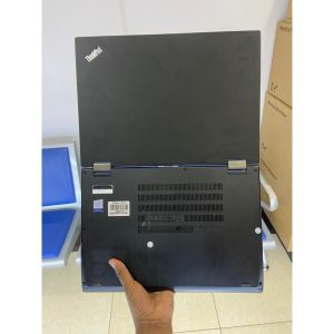 Lenovo x1 yoga i7 8th GEN 8GB/256GB SSD