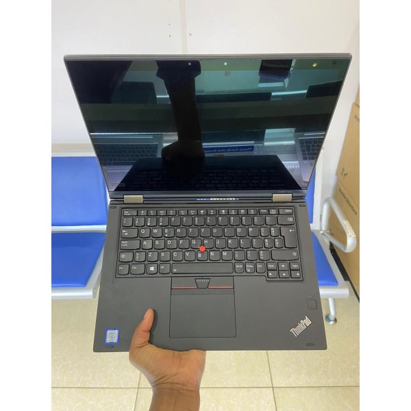 Lenovo x1 yoga i7 8th GEN 8GB/256GB SSD